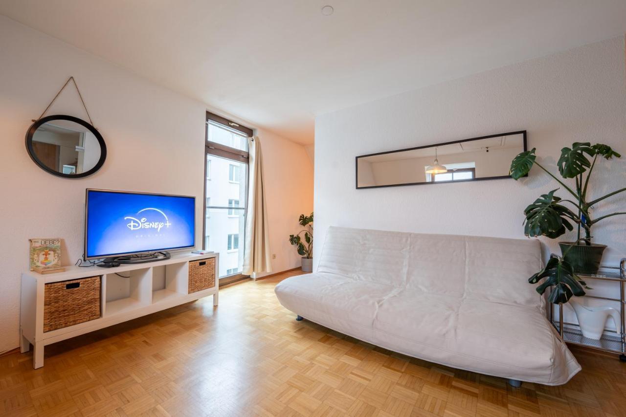 Apartment Im Historischen Altbau Am Marktplatz - Disney+, 300Mb/S Internet Chemnitz Exterior foto